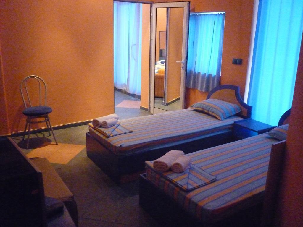 Dara Hotel Primorsko Exteriör bild