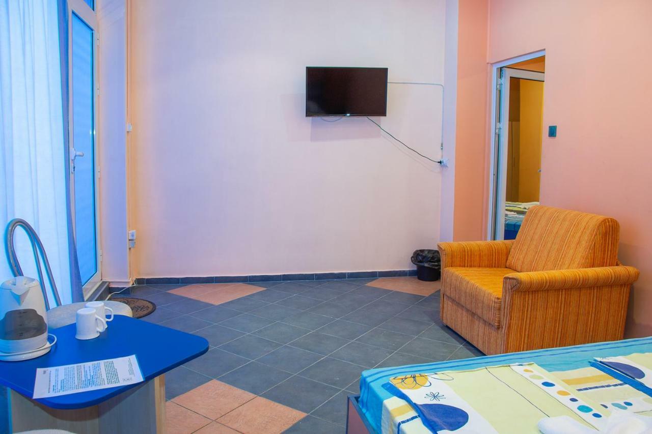 Dara Hotel Primorsko Exteriör bild
