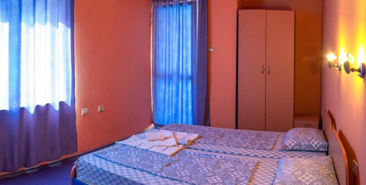 Dara Hotel Primorsko Exteriör bild